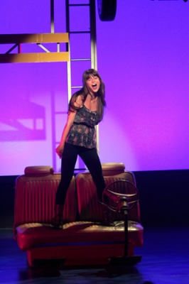 gallery_l_Melissa_Benoist_in_Goodspeed_Musicals__The_Unauthorized_Autobiography__0004.jpg