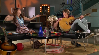 GLEE___FOX_Lounge__Melissa___Blake_198.jpg