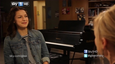 I_Heart_Glee_-_Melissa_Benoist_Interview_013.jpg