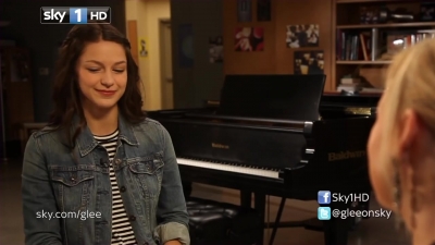 I_Heart_Glee_-_Melissa_Benoist_Interview_220.jpg