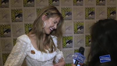 Melissa_Benoist_Reveals_How_Supergirl_Deals_With_Heartbreak_at_Comic-Con21_038.jpg