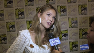 Melissa_Benoist_Reveals_How_Supergirl_Deals_With_Heartbreak_at_Comic-Con21_075.jpg