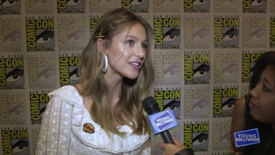 Melissa_Benoist_Reveals_How_Supergirl_Deals_With_Heartbreak_at_Comic-Con21_126.jpg