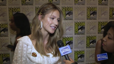 Melissa_Benoist_Reveals_How_Supergirl_Deals_With_Heartbreak_at_Comic-Con21_136.jpg