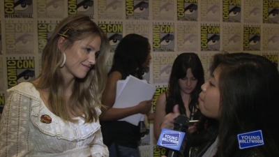 Melissa_Benoist_Reveals_How_Supergirl_Deals_With_Heartbreak_at_Comic-Con21_153.jpg