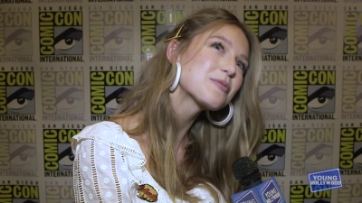 Melissa_Benoist_Reveals_How_Supergirl_Deals_With_Heartbreak_at_Comic-Con21_247.jpg