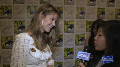 Melissa_Benoist_Reveals_How_Supergirl_Deals_With_Heartbreak_at_Comic-Con21_300.jpg