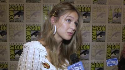 Melissa_Benoist_Reveals_How_Supergirl_Deals_With_Heartbreak_at_Comic-Con21_319.jpg