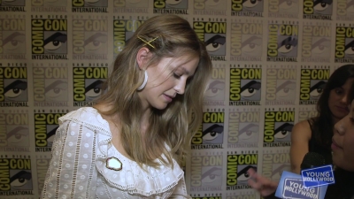 Melissa_Benoist_Reveals_How_Supergirl_Deals_With_Heartbreak_at_Comic-Con21_342~0.jpg