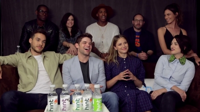 Supergirl_Cast_Interview_2B_Singing21___Comic-Con_2017___TVLine_011.jpg