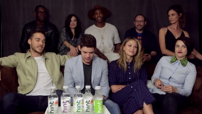 Supergirl_Cast_Interview_2B_Singing21___Comic-Con_2017___TVLine_078.jpg