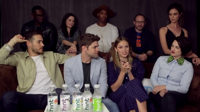 Supergirl_Cast_Interview_2B_Singing21___Comic-Con_2017___TVLine_166.jpg