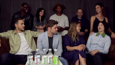 Supergirl_Cast_Interview_2B_Singing21___Comic-Con_2017___TVLine_290.jpg