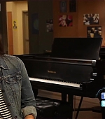 I_Heart_Glee_-_Melissa_Benoist_Interview_011.jpg
