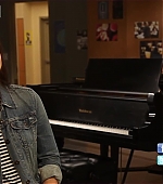I_Heart_Glee_-_Melissa_Benoist_Interview_017.jpg