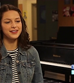 I_Heart_Glee_-_Melissa_Benoist_Interview_057.jpg