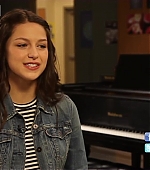 I_Heart_Glee_-_Melissa_Benoist_Interview_059.jpg