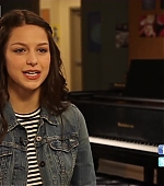 I_Heart_Glee_-_Melissa_Benoist_Interview_062.jpg