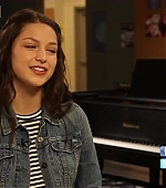 I_Heart_Glee_-_Melissa_Benoist_Interview_080.jpg