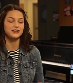 I_Heart_Glee_-_Melissa_Benoist_Interview_083.jpg