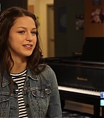 I_Heart_Glee_-_Melissa_Benoist_Interview_091.jpg