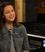 I_Heart_Glee_-_Melissa_Benoist_Interview_123.jpg