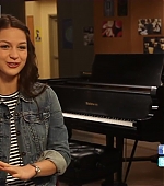 I_Heart_Glee_-_Melissa_Benoist_Interview_361.jpg