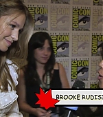 Melissa_Benoist_Reveals_How_Supergirl_Deals_With_Heartbreak_at_Comic-Con21_028.jpg