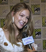 Melissa_Benoist_Reveals_How_Supergirl_Deals_With_Heartbreak_at_Comic-Con21_067.jpg