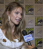 Melissa_Benoist_Reveals_How_Supergirl_Deals_With_Heartbreak_at_Comic-Con21_114.jpg