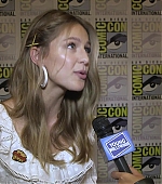 Melissa_Benoist_Reveals_How_Supergirl_Deals_With_Heartbreak_at_Comic-Con21_121.jpg