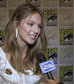 Melissa_Benoist_Reveals_How_Supergirl_Deals_With_Heartbreak_at_Comic-Con21_132.jpg