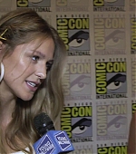 Melissa_Benoist_Reveals_How_Supergirl_Deals_With_Heartbreak_at_Comic-Con21_170.jpg