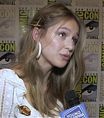Melissa_Benoist_Reveals_How_Supergirl_Deals_With_Heartbreak_at_Comic-Con21_319.jpg