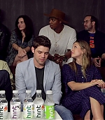 Imagem=Supergirl_Cast_Interview_2B_Singing21___Comic-Con_2017___TVLine_358.jpg
Tamanho=638KB
Dimensão=1920x1080
Data Envio=26 Out, 2018 Supergirl_Cast_Interview_2B_Singing21___Comic-Con_2017___TVLine_358.jpg