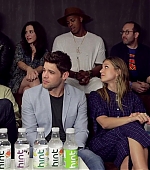 Imagem=Supergirl_Cast_Interview_2B_Singing21___Comic-Con_2017___TVLine_360.jpg
Tamanho=633KB
Dimensão=1920x1080
Data Envio=26 Out, 2018 Supergirl_Cast_Interview_2B_Singing21___Comic-Con_2017___TVLine_360.jpg