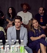 Imagem=Supergirl_Cast_Interview_2B_Singing21___Comic-Con_2017___TVLine_388.jpg
Tamanho=629KB
Dimensão=1920x1080
Data Envio=26 Out, 2018 Supergirl_Cast_Interview_2B_Singing21___Comic-Con_2017___TVLine_388.jpg