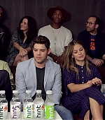 Imagem=Supergirl_Cast_Interview_2B_Singing21___Comic-Con_2017___TVLine_390.jpg
Tamanho=628KB
Dimensão=1920x1080
Data Envio=26 Out, 2018 Supergirl_Cast_Interview_2B_Singing21___Comic-Con_2017___TVLine_390.jpg