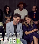 Imagem=Supergirl_Cast_Interview_2B_Singing21___Comic-Con_2017___TVLine_413.jpg
Tamanho=625KB
Dimensão=1920x1080
Data Envio=26 Out, 2018 Supergirl_Cast_Interview_2B_Singing21___Comic-Con_2017___TVLine_413.jpg