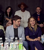 Imagem=Supergirl_Cast_Interview_2B_Singing21___Comic-Con_2017___TVLine_458.jpg
Tamanho=631KB
Dimensão=1920x1080
Data Envio=26 Out, 2018 Supergirl_Cast_Interview_2B_Singing21___Comic-Con_2017___TVLine_458.jpg